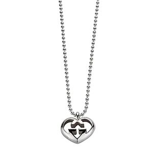 NWOT Gucci Luxury Heart Necklace ✨️ Pristine Cond
